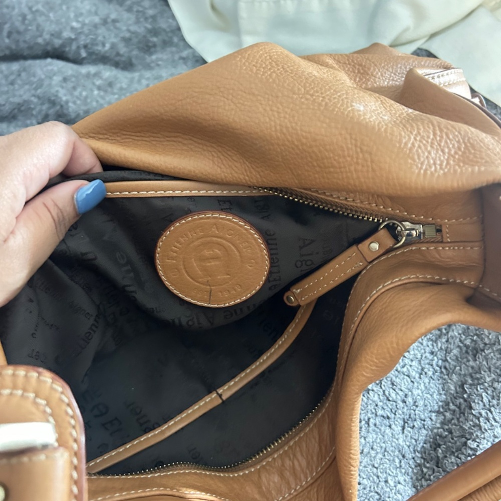 Tan Purse - Picture 3 of 3